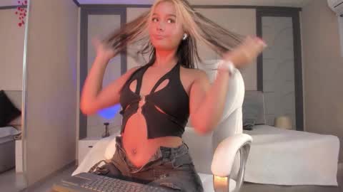 Snapshot of alicee_clark_ chatting on February 2026 12:39:02 PM alicee_clark_ online show from February 2026 12:39:02 PM