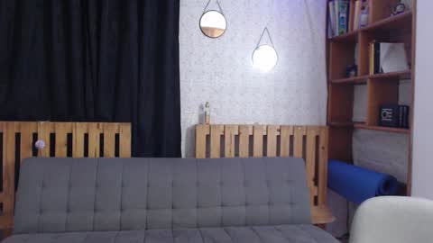 alicee_logan_ online show from February 2025 11:37:02 PM