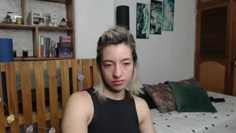 alicee_logan_ online show from May 2026 02:40:01 AM