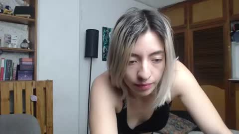 alicee_logan_ online show from July 2026 01:00:01 AM