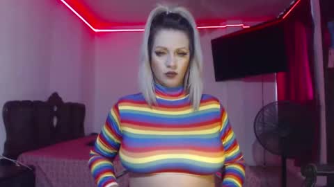 aliceesmiths online show from December 2024 01:49:01 PM