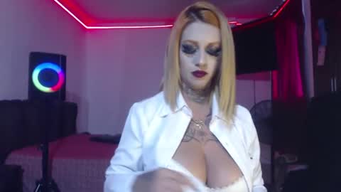 aliceesmiths online show from February 2025 06:24:02 PM