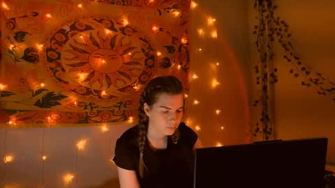 Alice online show from February 2026 05:13:02 AM