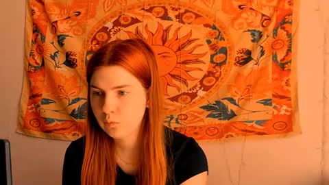 Snapshot of aliceinredsquare_ chatting on June 2026 05:10:02 AM Alice online show from June 2026 05:10:02 AM