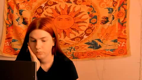 Snapshot of aliceinredsquare_ chatting on June 2026 09:36:02 AM Alice online show from June 2026 09:36:02 AM