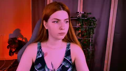 Snapshot of aliceinredsquare_ chatting on July 2026 10:21:02 AM Alice online show from July 2026 10:21:02 AM