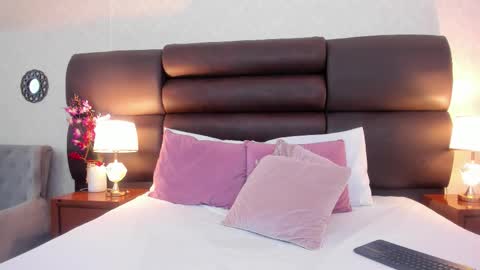 Alice Morelli  online show from February 2026 10:11:02 PM