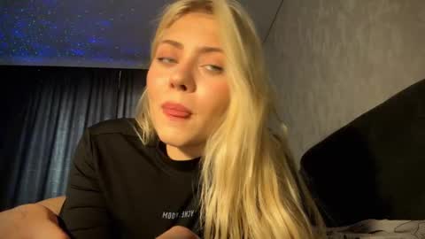 Snapshot of aliceoceaneyes chatting on October 2025 11:52:02 AM aliceoceaneyes online show from October 2025 11:52:02 AM