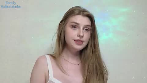 Snapshot of aliceparis69 chatting on September 2025 06:21:01 PM Alice online show from September 2025 06:21:01 PM