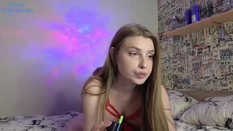 Snapshot of aliceparis69 chatting on November 2025 04:00:02 PM Alice online show from November 2025 04:00:02 PM