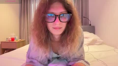 AlicePinkhead online show from March 2026 08:20:02 AM