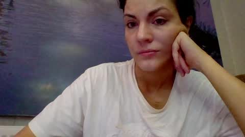 Snapshot of alicetailorrr chatting on June 2026 08:42:02 AM AliceTailorrr online show from June 2026 08:42:02 AM