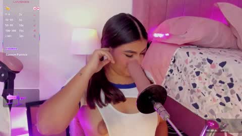 A L I C E  T H U N D E R online show from October 2025 04:57:02 AM