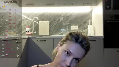 Snapshot of alicewonders_ chatting on May 2026 07:40:02 PM Alice online show from May 2026 07:40:02 PM