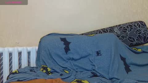 AliceWoolfy online show from September 2025 09:07:02 PM