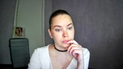 Snapshot of alicexfresh chatting on June 2026 04:22:01 AM AlicexFresh online show from June 2026 04:22:01 AM