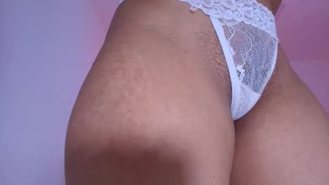 Snapshot of alicia_kyse chatting on June 2026 03:08:02 AM Alicia Kyse online show from June 2026 03:08:02 AM