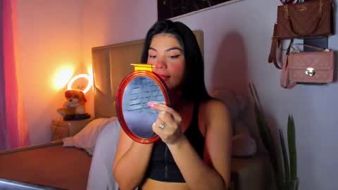 aliciabiden online show from November 2025 02:45:02 AM