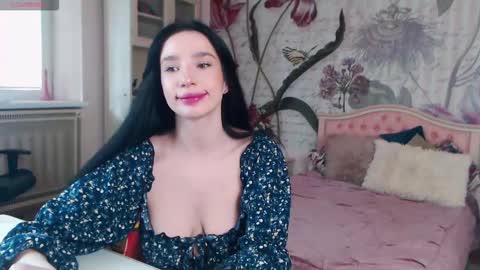 Veronica online show from October 2025 12:05:02 PM