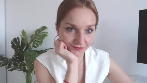 Alicia online show from April 2026 07:25:02 AM