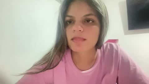 Snapshot of alicie_ebony1 chatting on February 2025 01:31:02 AM luisa online show from February 2025 01:31:02 AM