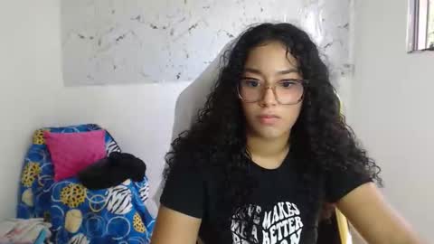 Snapshot of alicie_ebony1 chatting on September 2025 07:26:02 PM luisa online show from September 2025 07:26:02 PM