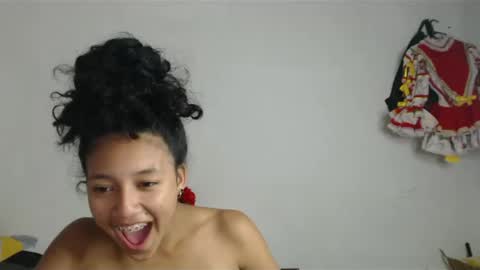 Snapshot of alicie_sexy_hot_20 chatting on February 2025 04:12:02 AM ana online show from February 2025 04:12:02 AM