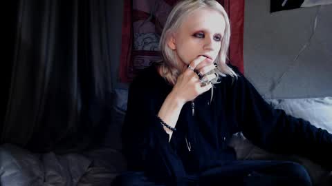 Alien Bella online show from April 2026 02:22:02 AM