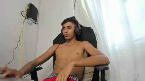 Snapshot of alienbigcock_01 chatting on June 2026 02:58:01 PM My name is Andrs and Im 18 years old. online show from June 2026 02:58:01 PM