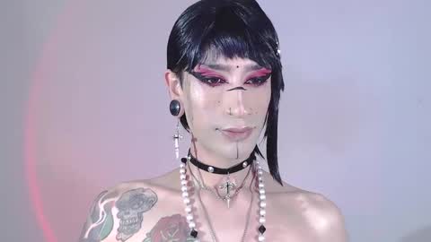     online show from January 2025 01:52:02 AM