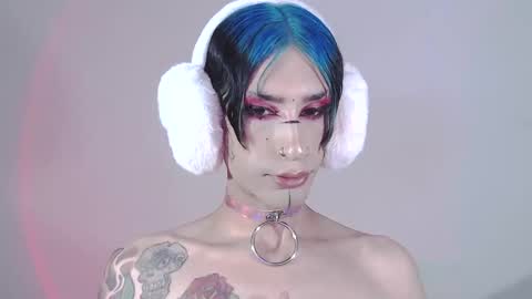     online show from January 2025 04:47:01 AM