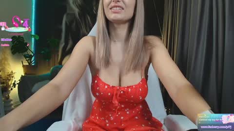 Aliessia online show from December 2025 05:02:01 AM