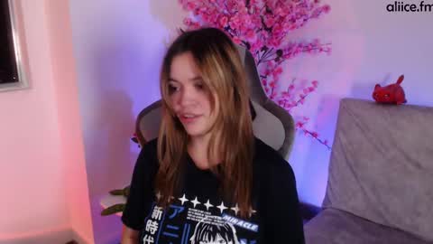 aliicefm online show from October 2025 06:33:01 AM