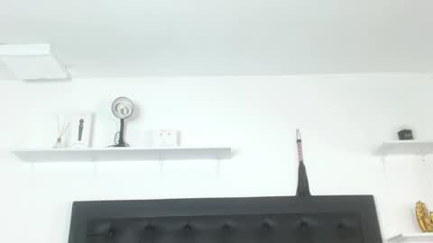 alika_jonhson_ online show from October 2025 02:16:01 PM