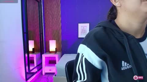 Alina online show from October 2025 10:57:02 AM