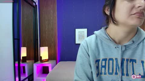 Alina online show from October 2025 12:05:02 PM