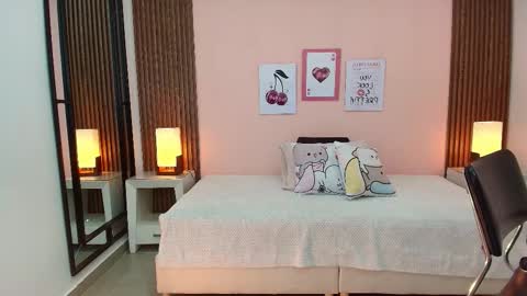 Alina online show from January 2026 12:21:01 PM