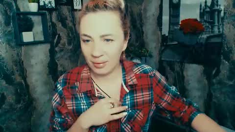 Alina online show from December 2025 06:53:01 AM