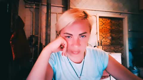 Snapshot of alinafrey_ chatting on June 2026 09:34:02 AM Alina online show from June 2026 09:34:02 AM