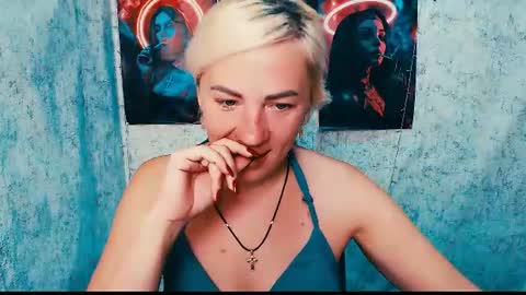 Snapshot of alinafrey_ chatting on June 2026 03:51:01 AM Alina online show from June 2026 03:51:01 AM