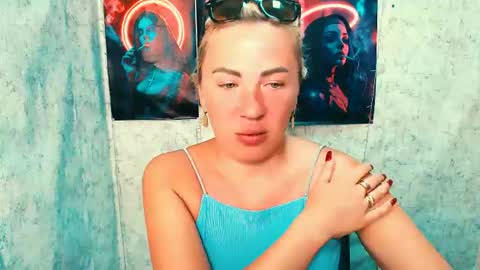 Snapshot of alinafrey_ chatting on July 2026 04:52:01 AM Alina online show from July 2026 04:52:01 AM