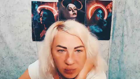 Snapshot of alinafrey_ chatting on July 2026 04:19:02 AM Alina online show from July 2026 04:19:02 AM