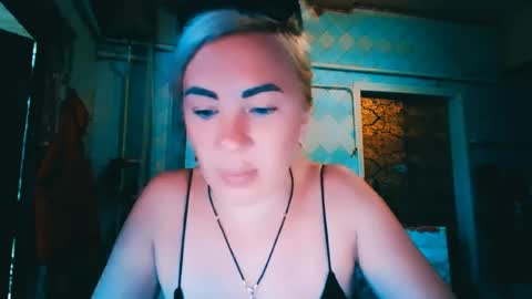 Snapshot of alinafrey_ chatting on August 2026 04:44:02 AM Alina online show from August 2026 04:44:02 AM