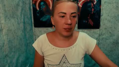 Snapshot of alinafrey_ chatting on August 2026 04:37:02 AM Alina online show from August 2026 04:37:02 AM
