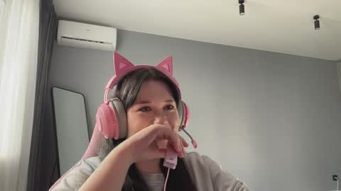 Alina online show from April 2026 01:45:02 PM