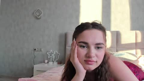 Snapshot of alinaluxxx chatting on April 2026 03:53:01 PM Alina online show from April 2026 03:53:01 PM