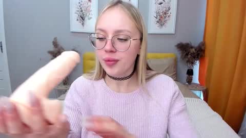 alinaocean online show from November 2025 08:13:01 AM