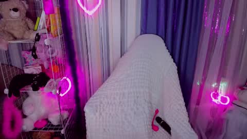 Snapshot of alinaocean chatting on April 2026 04:23:01 PM alinaocean online show from April 2026 04:23:01 PM