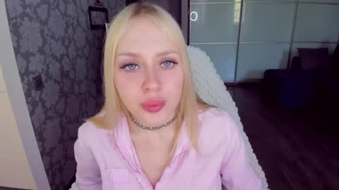 Snapshot of alinaocean chatting on May 2026 09:03:01 AM alinaocean online show from May 2026 09:03:01 AM