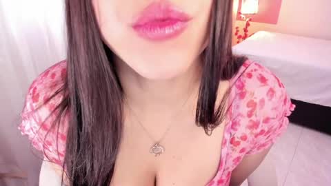Snapshot of alinaowens chatting on June 2026 02:32:01 PM alinaowens online show from June 2026 02:32:01 PM